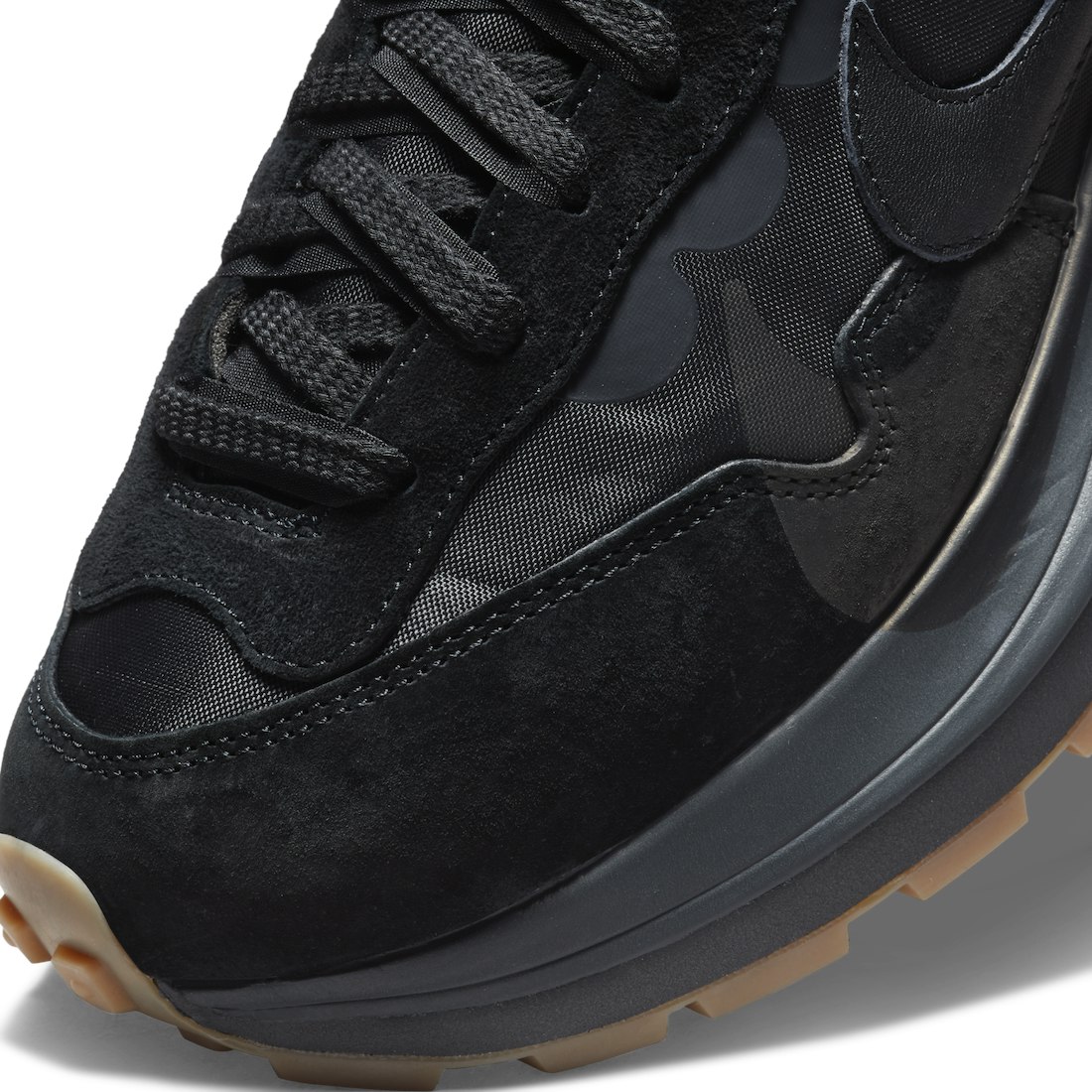 Sacai x Nike Vaporwaffle "Black Gum"