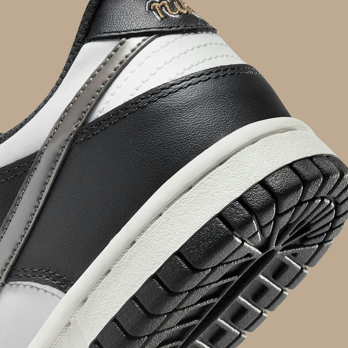 Nike Dunk Low "Pull Tabs" 