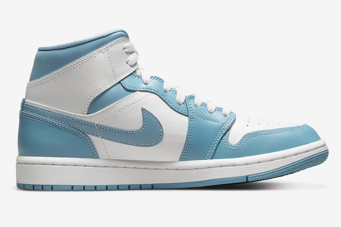 Air Jordan 1 Mid "UNC" 