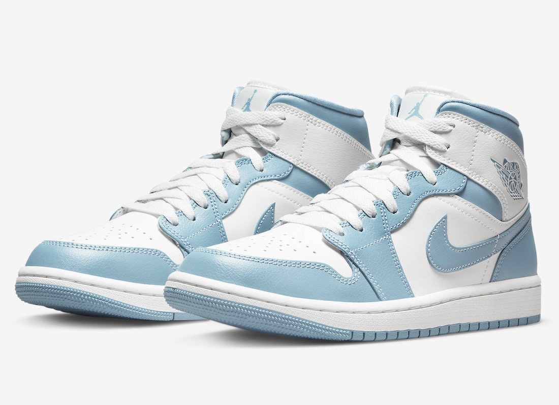 Air Jordan 1 Mid "UNC"