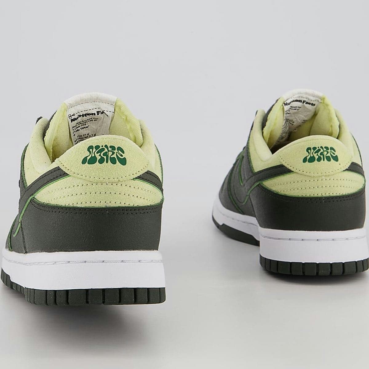 Nike Dunk Low "Avocado" 