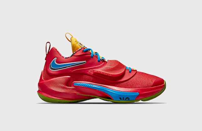 UNO x Nike Zoom Freak 3 "Action Red" UNO x Nike Zoom Freak 3 "Action Red"