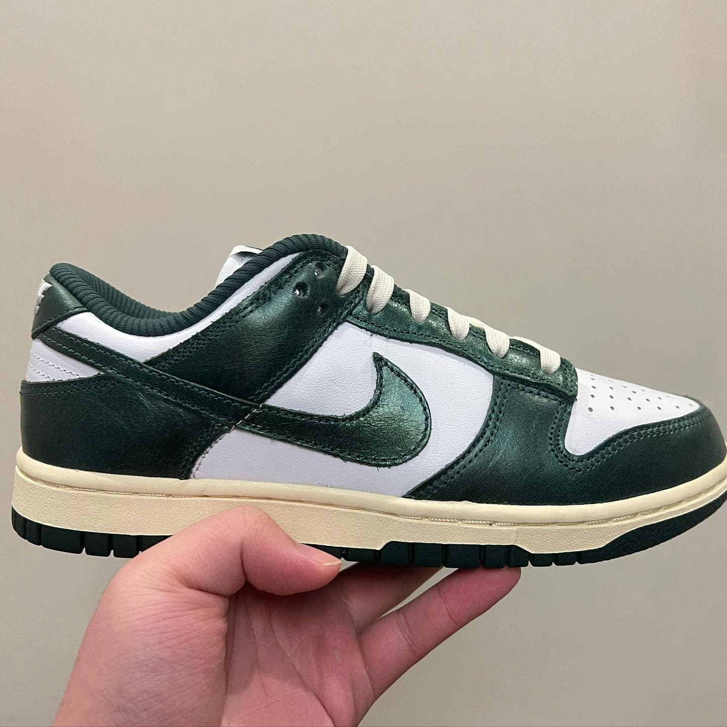 Nike Dunk Low "Vintage Green"