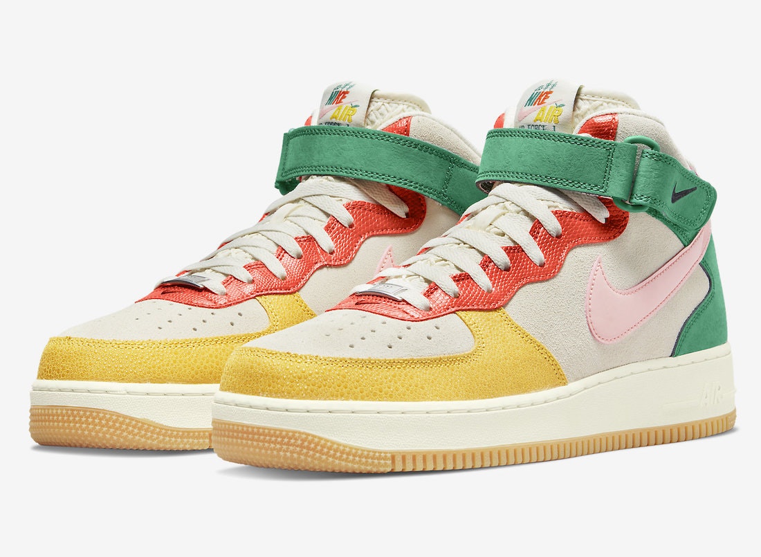 Nike Air Force 1 Mid "Bleached Coral"