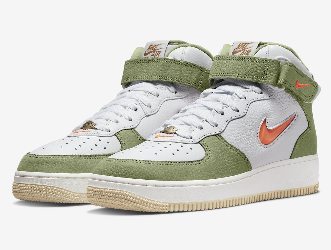 Nike Air Force 1 Mid "Light Olive"