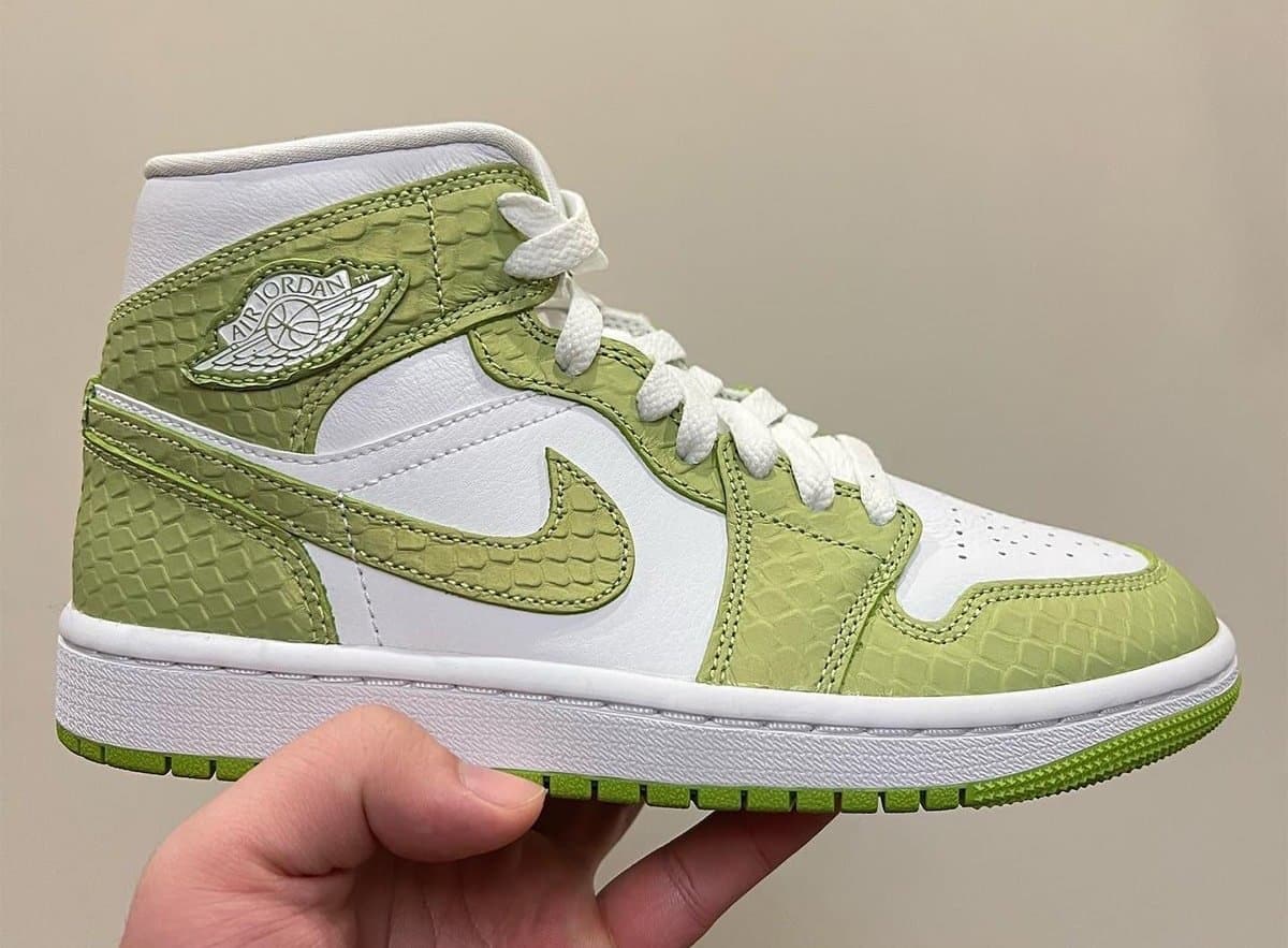 Air Jordan 1 Mid "Green Python" 