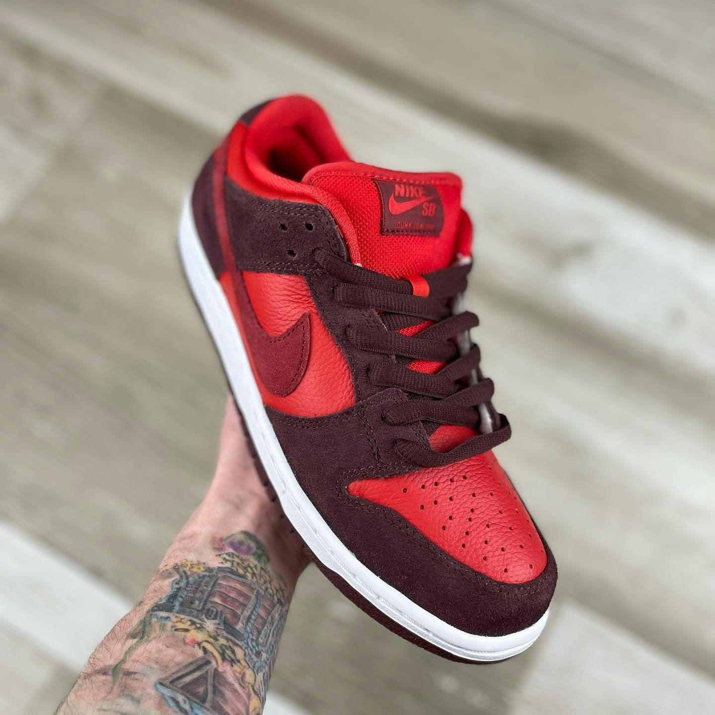 Nike SB Dunk Low "Cherry"