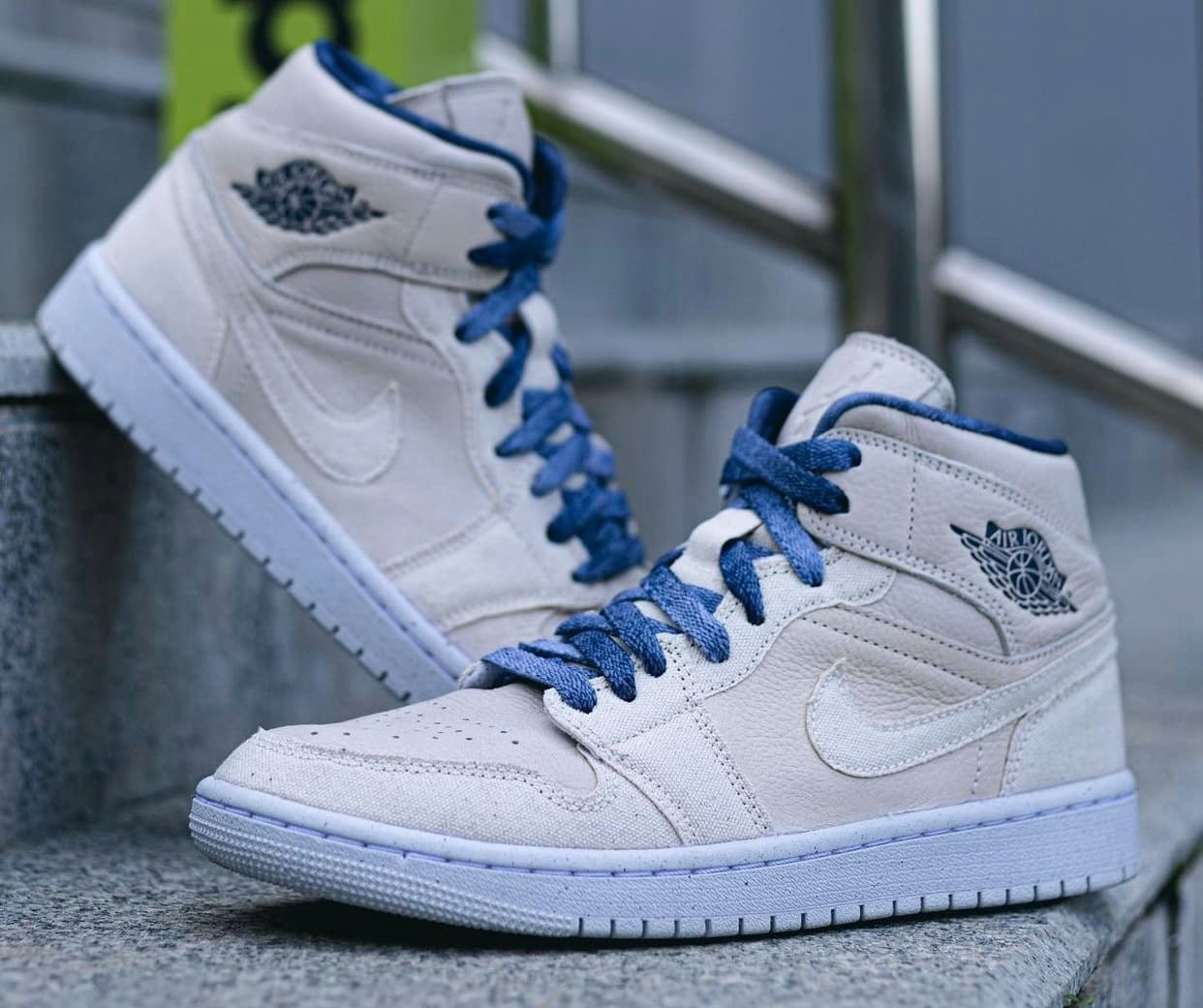 Air Jordan 1 Mid "Indigo"