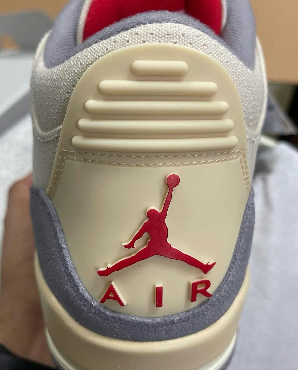 Air Jordan 3 "Muslin" 