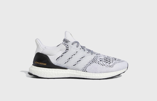 adidas Ultra Boost DNA "Oreo"