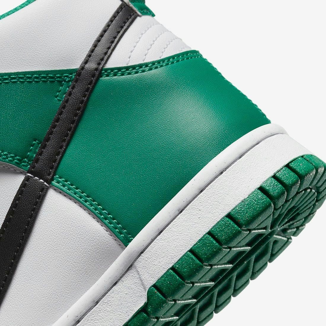 Nike Dunk High "Celtics" 