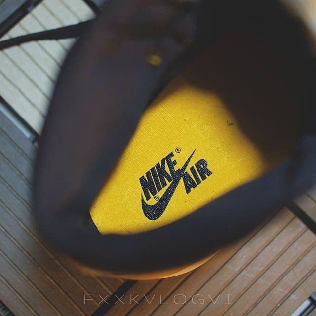 Air Jordan 1 Retro High "Yellow Toe" 