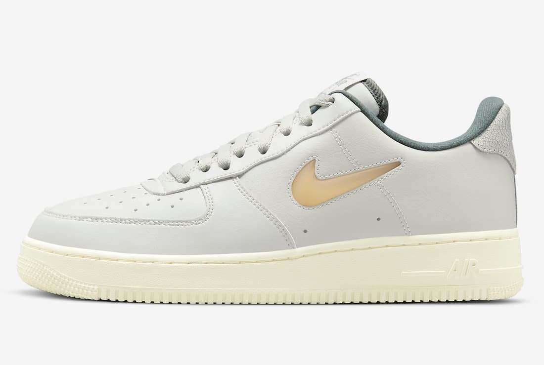 Nike Air Force 1 ’07 LX "Light Bone"