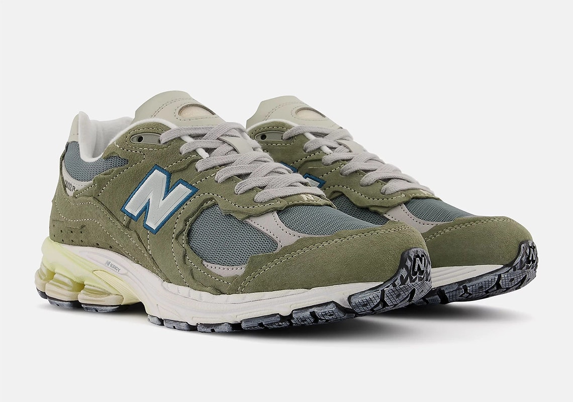 New Balance 2002R "Protection Pack" (Mirage Grey)