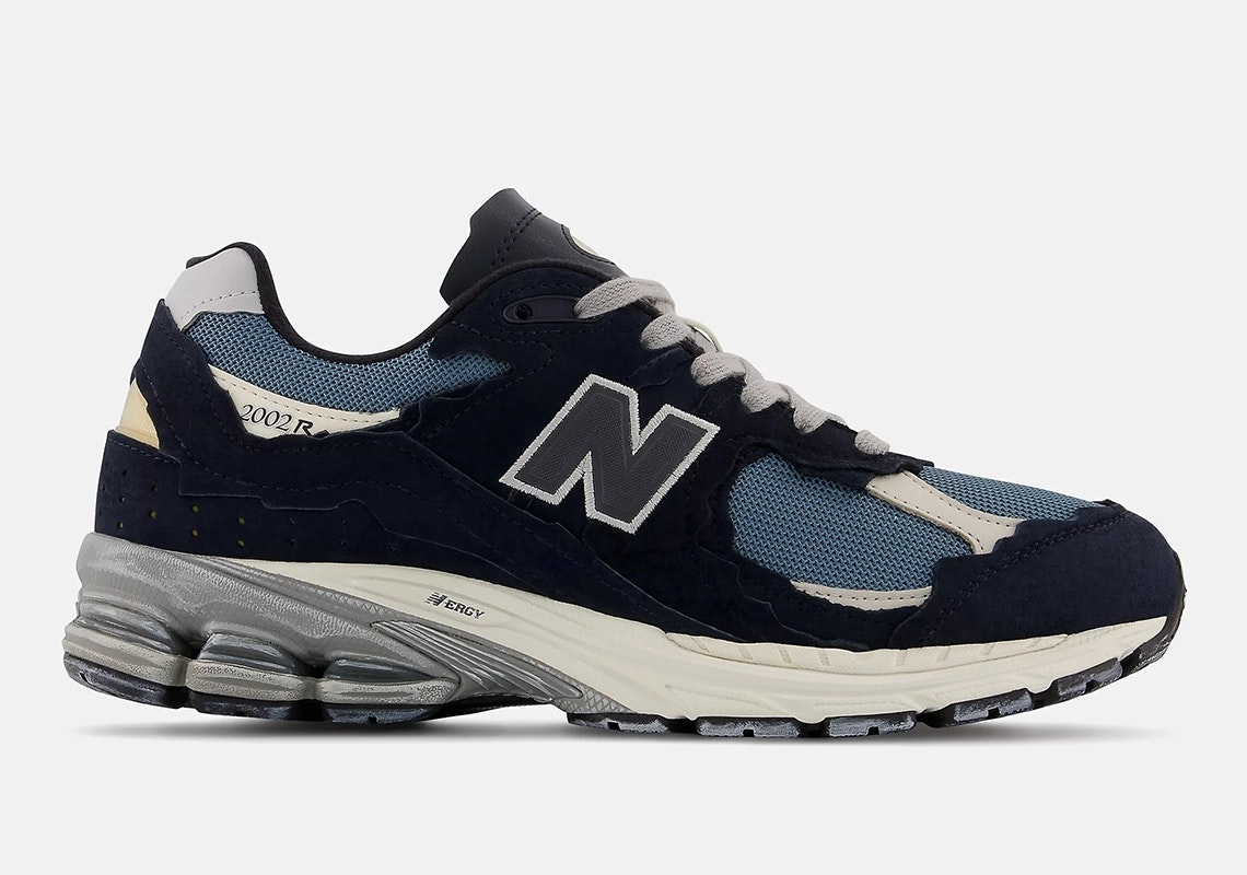 New Balance 2002R "Protection Pack" (Dark Navy)