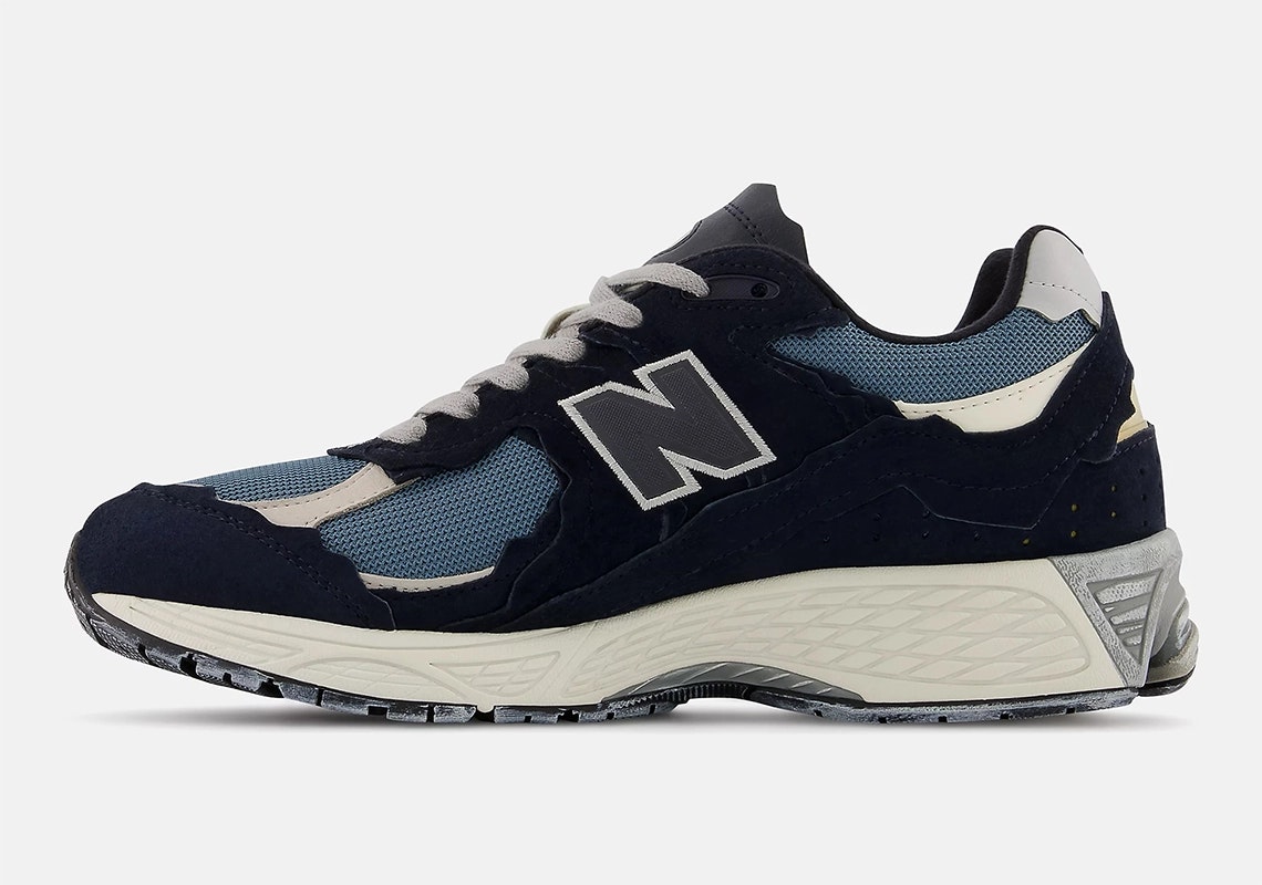 New Balance 2002R "Protection Pack" (Dark Navy)