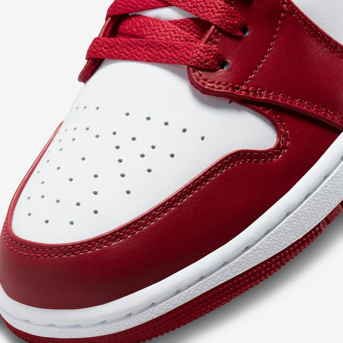 Air Jordan 1 Low "Cardinal"