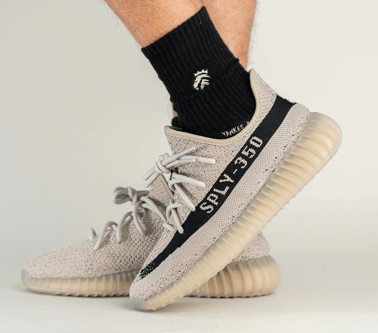 adidas YEEZY Boost 350 V2 “Beige/Black”