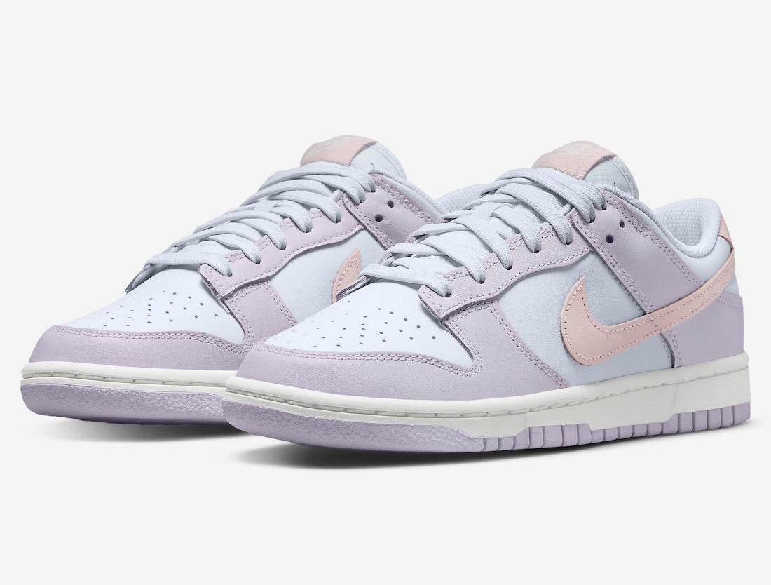 Nike Dunk Low "Easter"