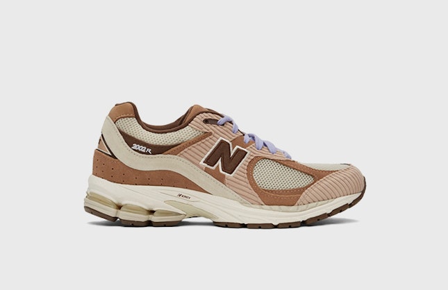 SSENSE x New Balance 2002R "Light Chocolate&Cream"