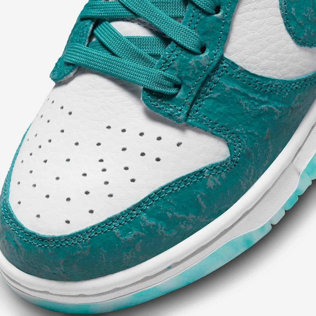 Nike Dunk Low "Ocean" 