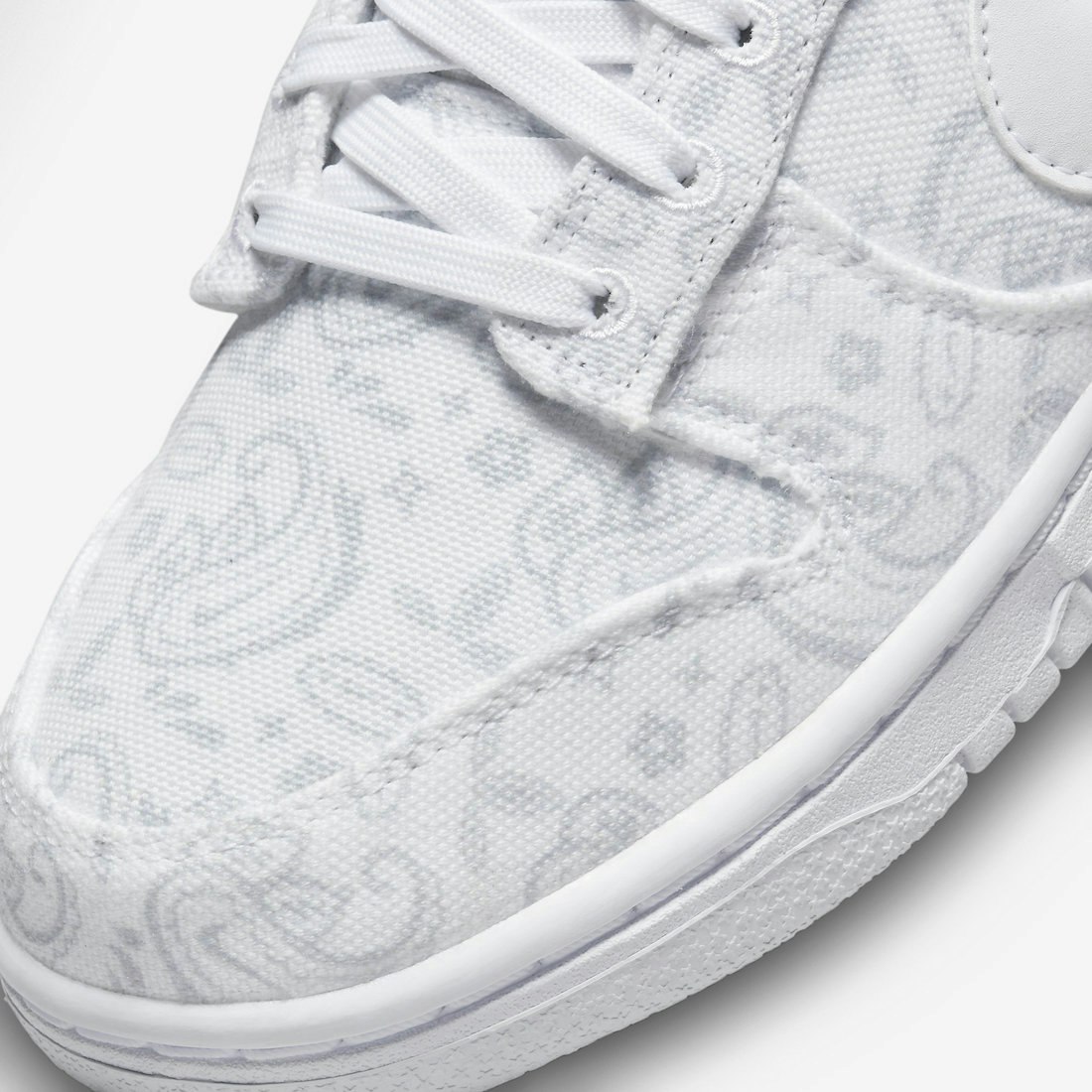 Nike Dunk Low "White Paisley"