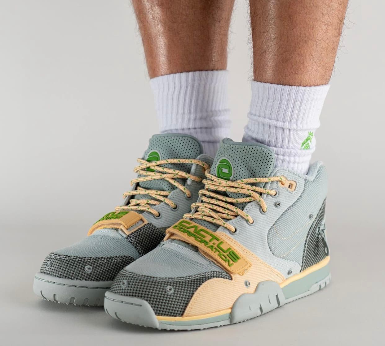 Travis Scott x Nike Air Trainer 1 kaufen – HEAT MVMNT