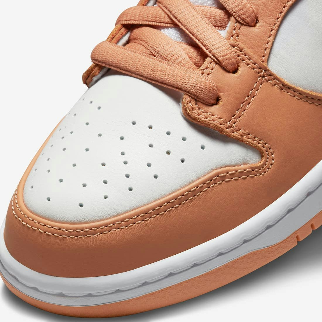 Nike SB Dunk Low "Light Cognac"