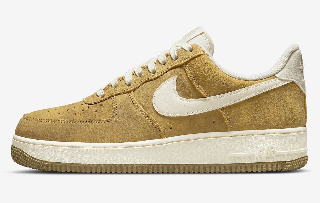 Nike Air Force 1 Low "Golden Suede"