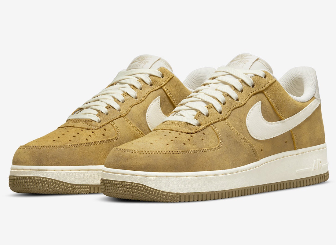 Nike Air Force 1 Low "Golden Suede"
