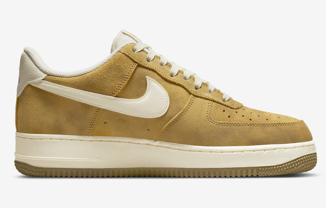 Nike Air Force 1 Low "Golden Suede"