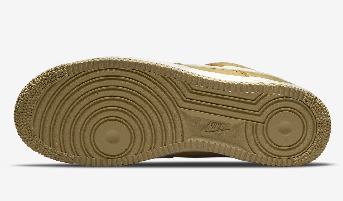 Nike Air Force 1 Low "Golden Suede"