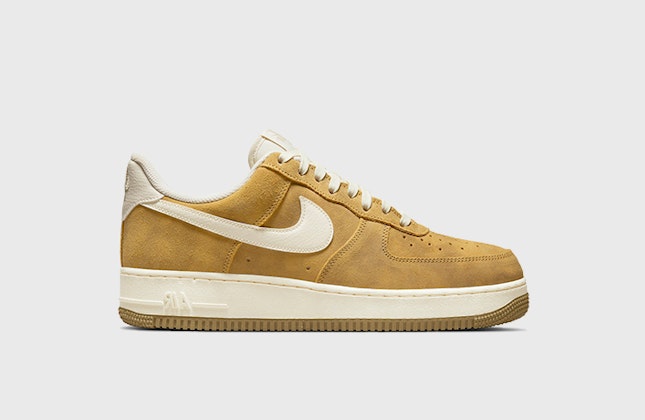 Nike Air Force 1 Low "Golden Suede"