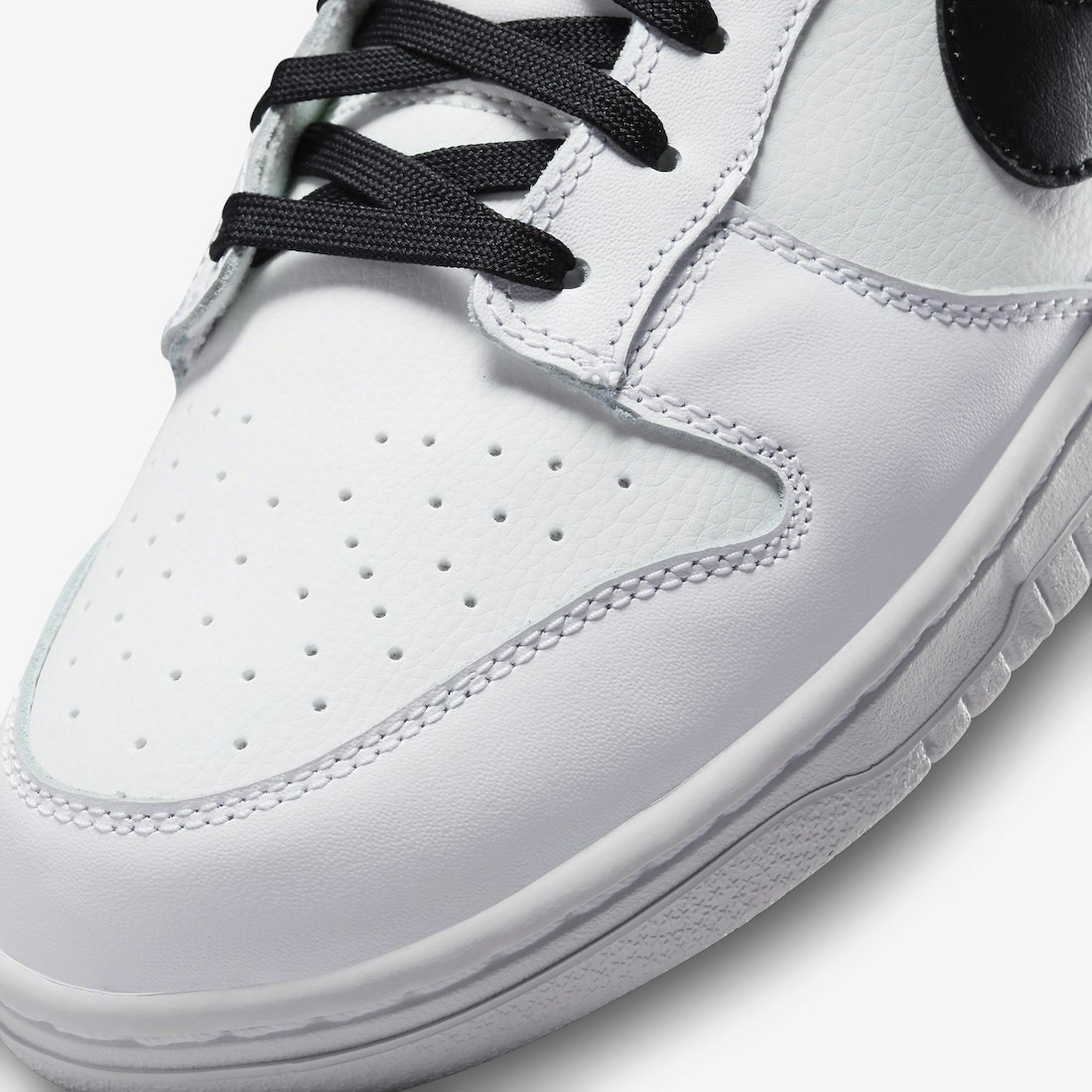 Nike Dunk Low "White/Black"