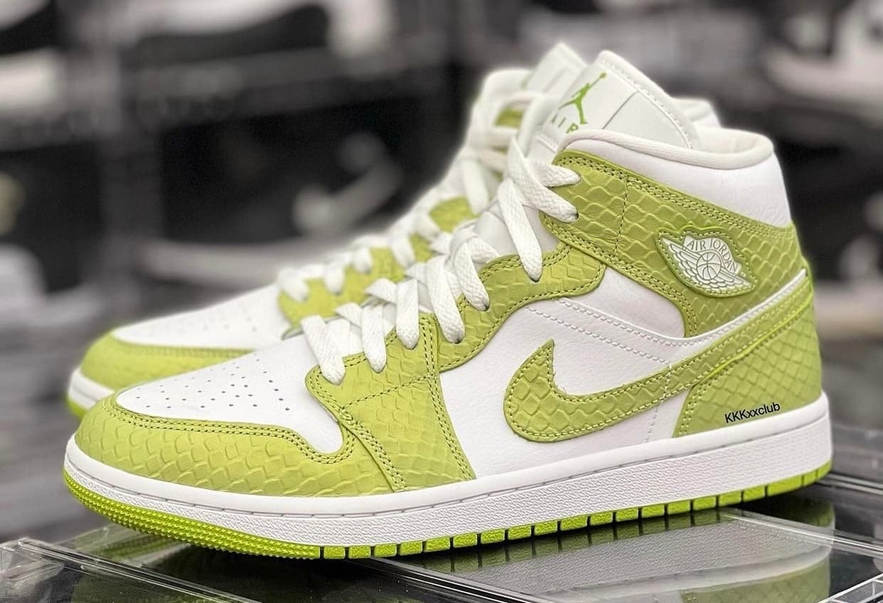 Air Jordan 1 Mid "Green Python" 