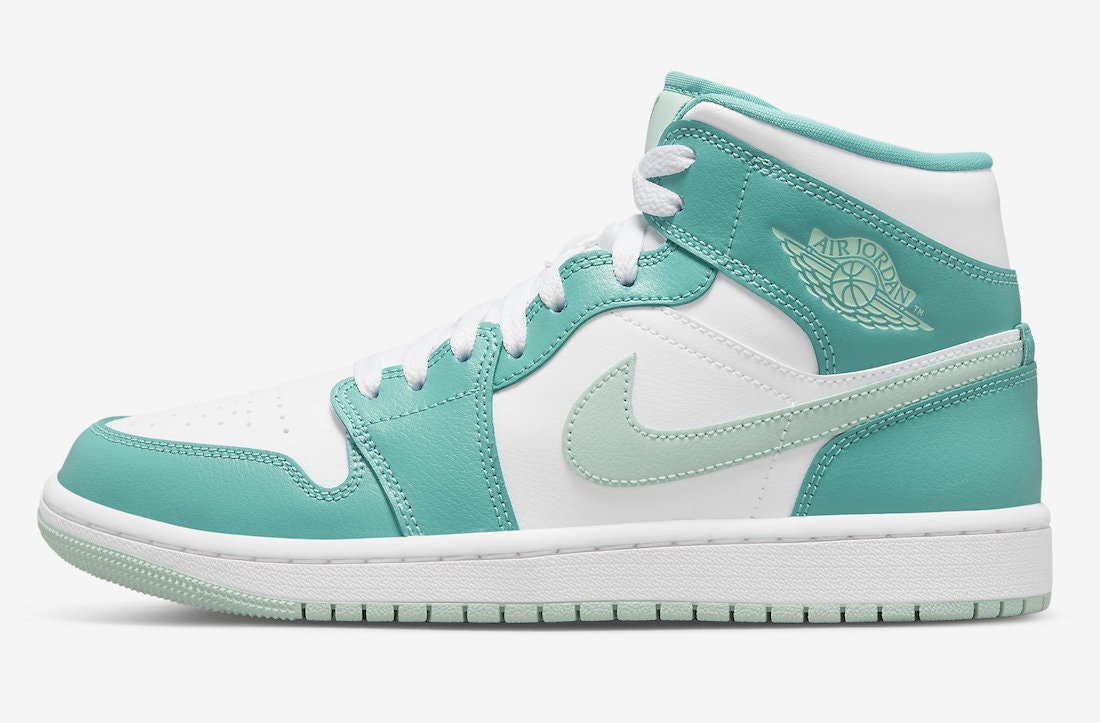 Air Jordan 1 Mid "Marine Green"