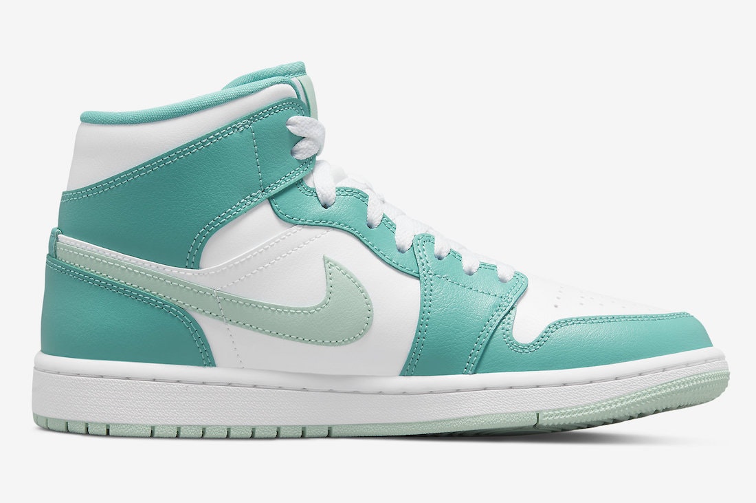 Air Jordan 1 Mid "Marine Green"