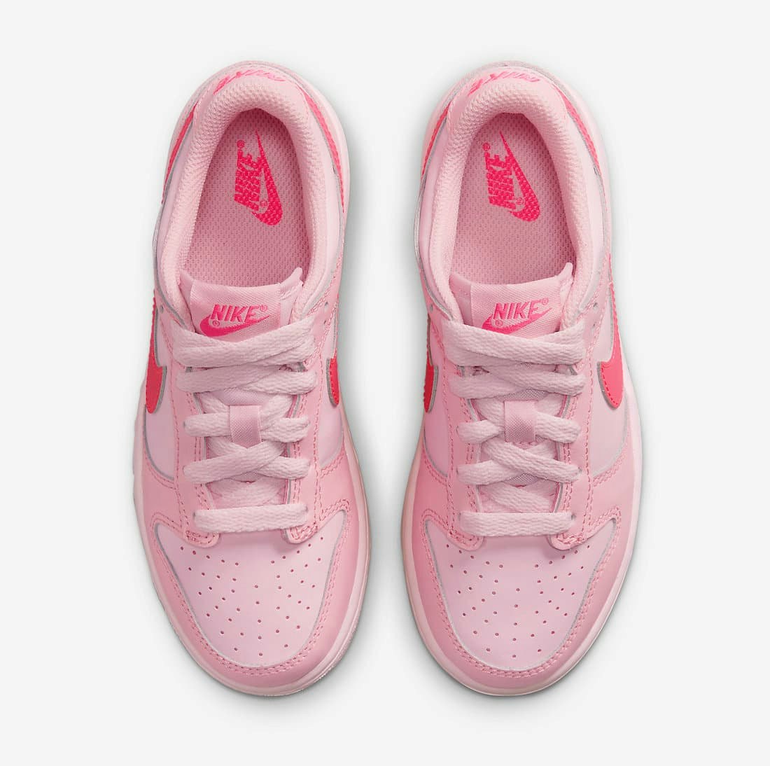 Nike Dunk Low "Triple Pink" 