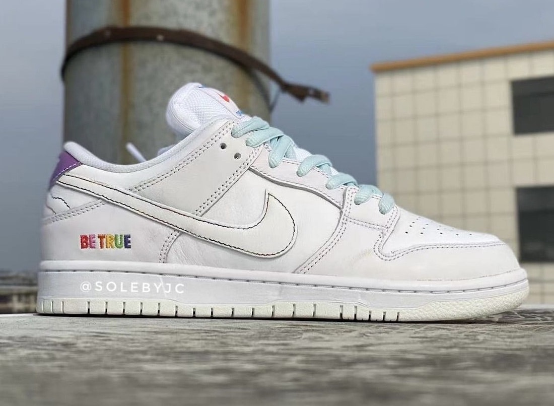 Nike Dunk Low "Be True" 