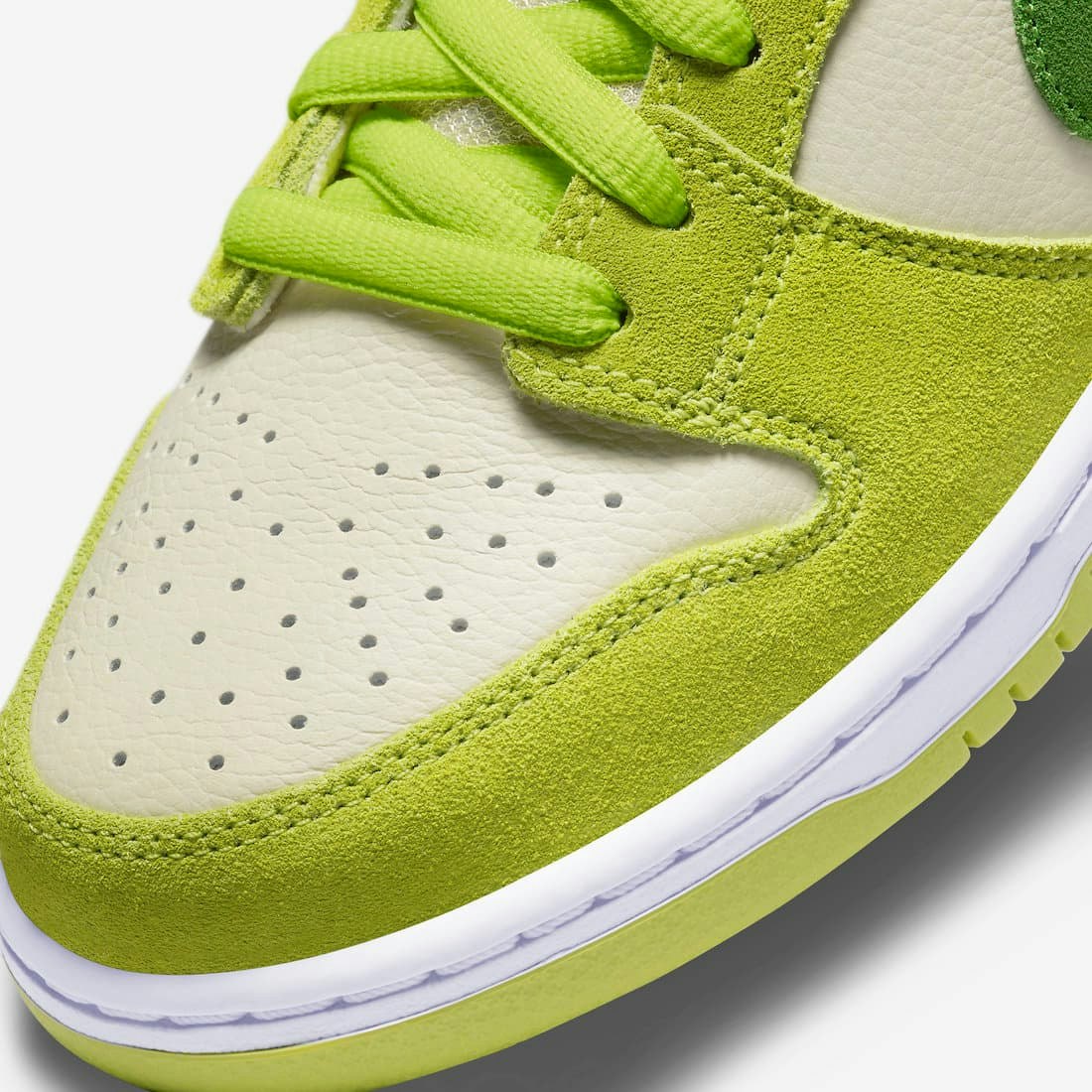 Nike SB Dunk Low  "Green Apple"