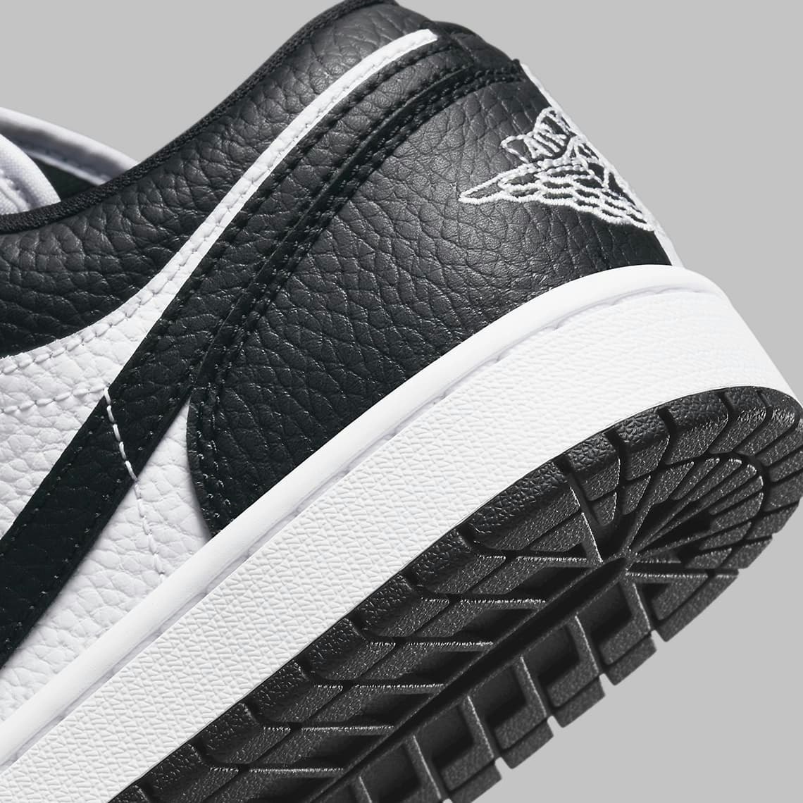 Air Jordan 1 Low "Homage" Black/ White 