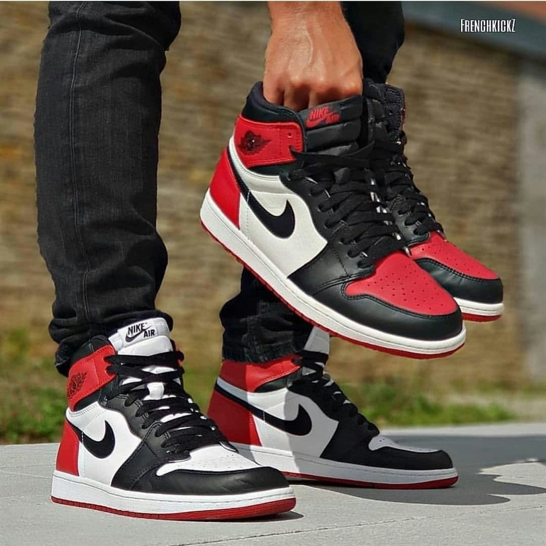 Air Jordan 1 Mid "Bred Toe" 2.0