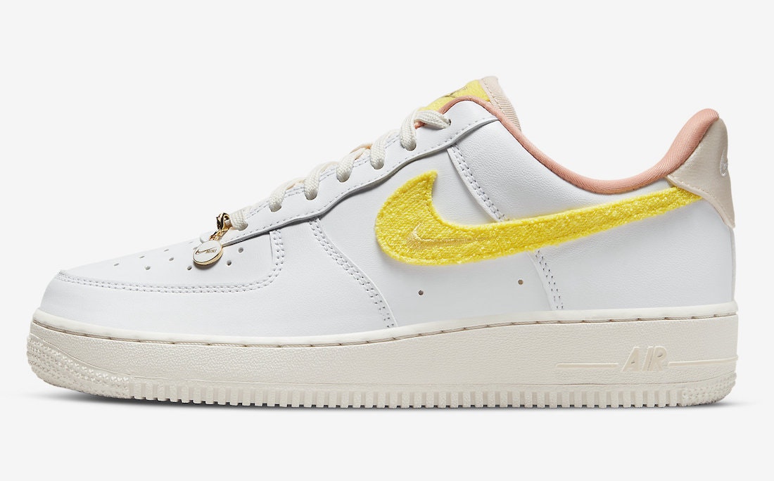 Nike Air Force 1 Low "Mama"
