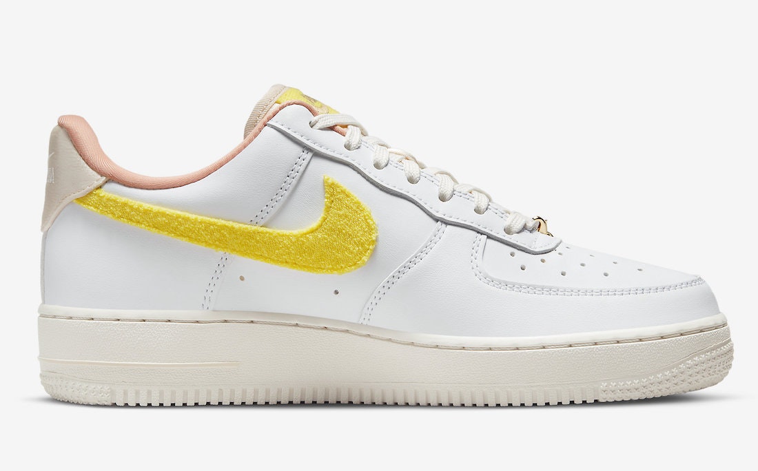 Nike Air Force 1 Low "Mama"