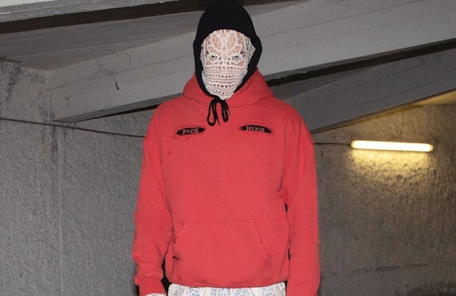 nohugs - CHAPTER V nohugs - CHAPTER V