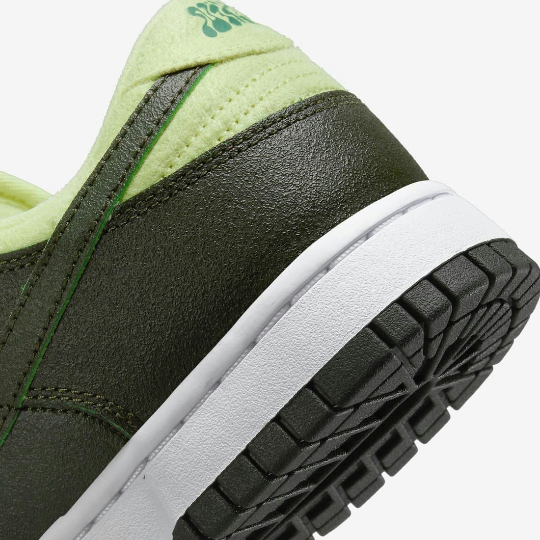 Nike Dunk Low "Avocado" 