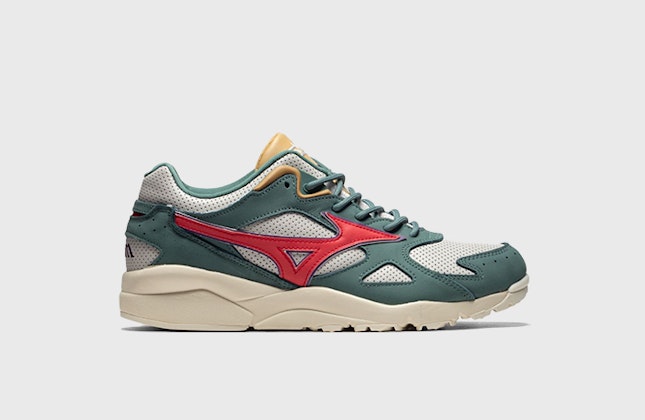 Patta x Mizuno Sky Medal "Green"