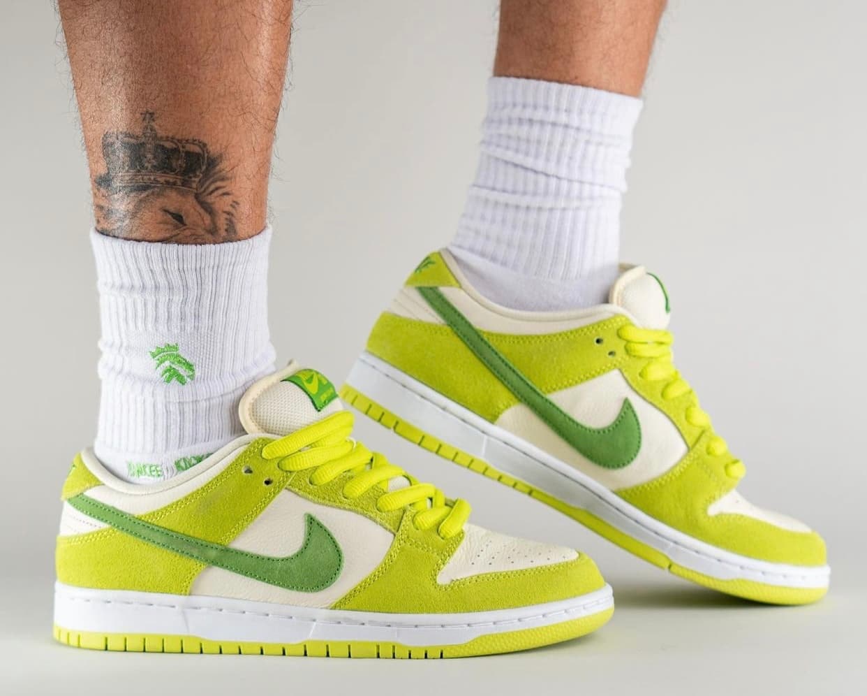 Nike SB Dunk Low  "Green Apple"