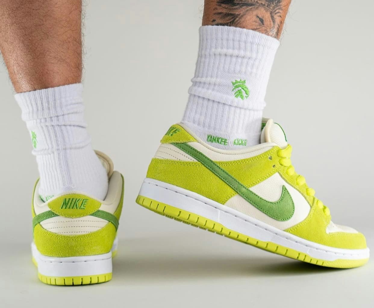 Nike SB Dunk Low  "Green Apple"