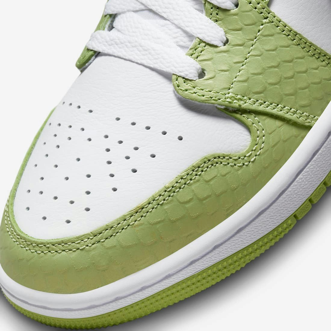 Air Jordan 1 Mid "Green Python" 